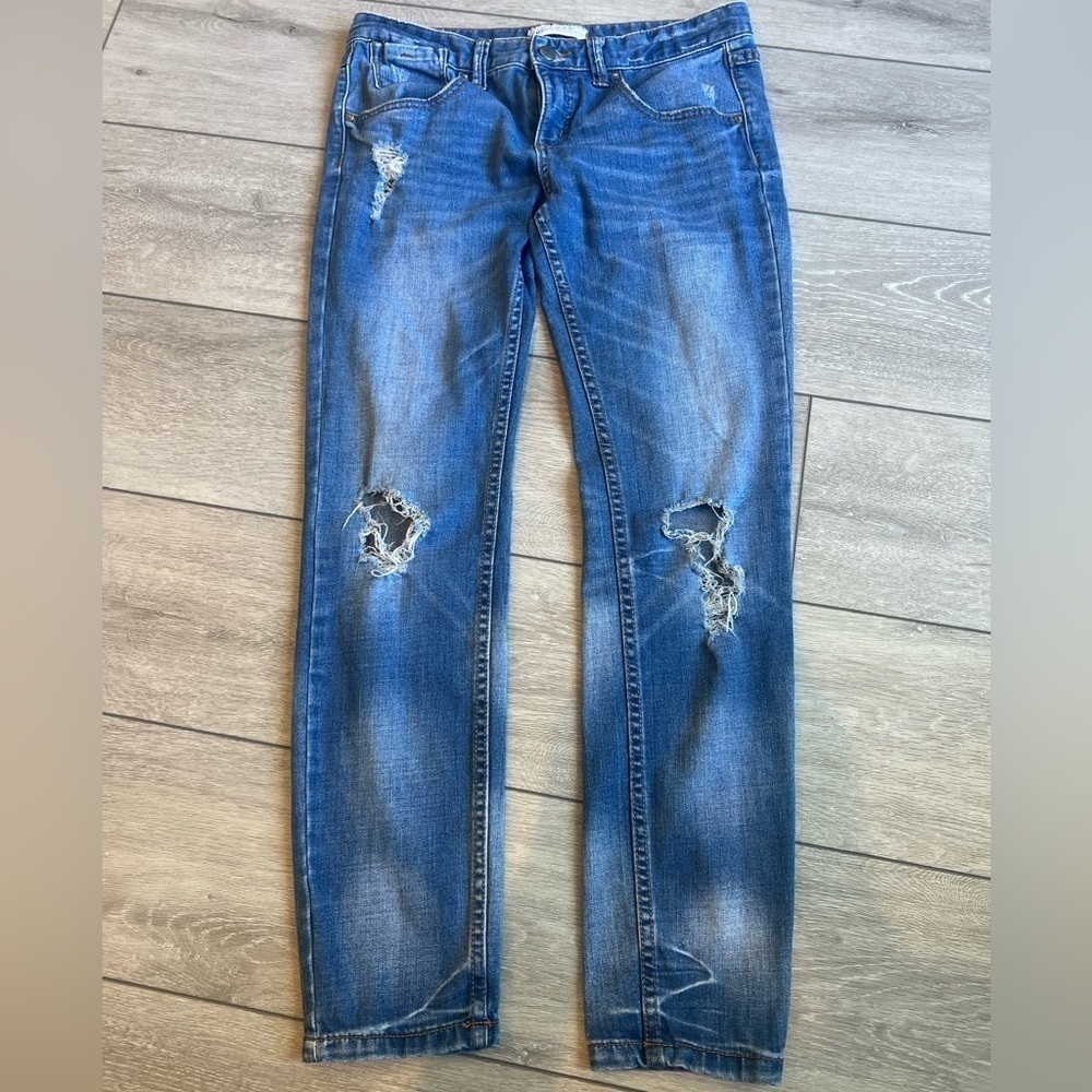 Free people straight leg distressed denim mid rise ankle jeans size 28